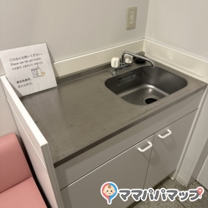 カフェ エトランジェ・ナラッド（ナラニクル）(1F)の授乳室・オムツ替え台情報 画像1