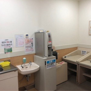 イオンタウン佐沼(フードコート東側)の授乳室・オムツ替え台情報 画像5