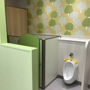 三階女性トイレ