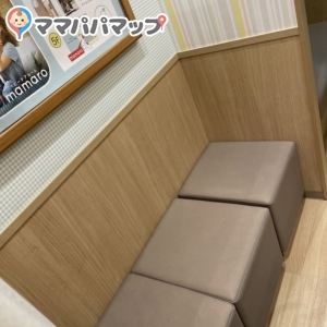 赤ちゃん本舗前 ラゾーナ川崎店(3F)の授乳室・オムツ替え台情報 画像2