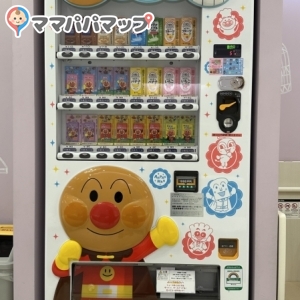 サンシャインシティアルパ 2Fベビー休憩室の授乳室・オムツ替え台情報 画像2