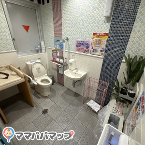 MEGAドン・キホーテ 茨木店(3F)のオムツ替え台情報 画像1