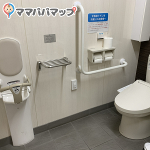 ツルハドラッグ 大船渡北店(1F)のオムツ替え台情報 画像3