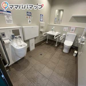 ダイレックス福知山店のオムツ替え台情報 画像1