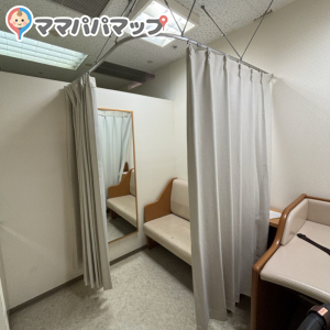 コープこうべシーア(3F)の授乳室・おむつ替え台の写真(2枚目)