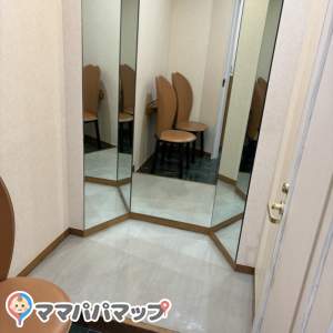 IDC大塚家具 新宿ショールーム(5F)の授乳室・おむつ替え台の写真(5枚目)