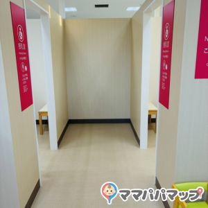 イオン鹿屋 ベビールーム(2F)の授乳室・オムツ替え台情報 画像2