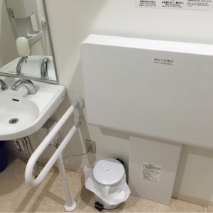 ドコモショップ 浅草店(1F)のオムツ替え台情報 画像2