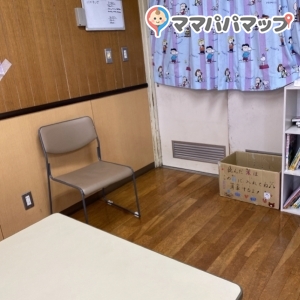 上落合児童館の授乳室・オムツ替え台情報 画像1