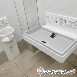 スギドラッグ 上水本町店(1F)のオムツ替え台情報 画像1