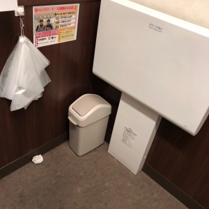 魚べい パワーモール前橋みなみ店のオムツ替え台情報 画像2