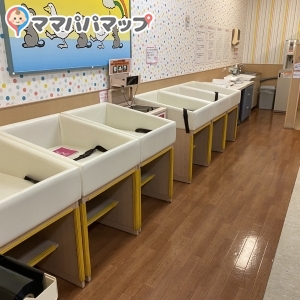 イオン三好店(2階 赤ちゃん休憩室)の授乳室・オムツ替え台情報 画像5