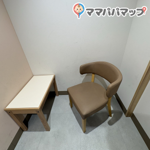 阪急高槻店(5階)の授乳室・おむつ替え台の写真(2枚目)