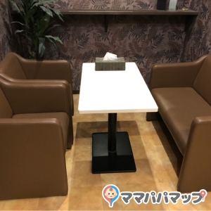 トイレの中のソファースペース