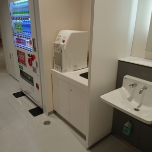 東京ビッグサイト　南展示棟(4F)の授乳室・おむつ替え台の写真(4枚目)