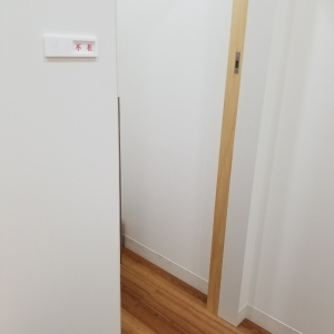 鍵のかかる個室があります。