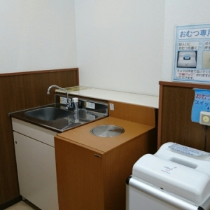 スーパービバホーム  津白塚店(1F)の授乳室・オムツ替え台情報 画像3