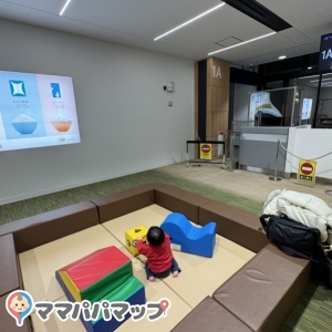 国内線の一番奥にはキッズスペース