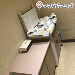 イエローハット　札幌里塚店の授乳室・オムツ替え台情報 画像1