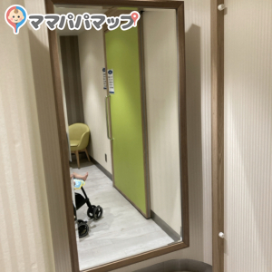 東武百貨店　池袋店　レストラン11階(11F)の授乳室・おむつ替え台の写真(1枚目)