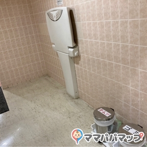 一階女性トイレ