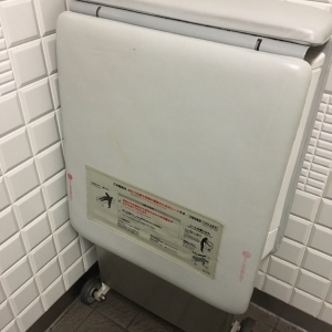 オムツ替えも出来るベッド