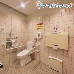 ハローワーク丸亀（丸亀公共職業安定所）のオムツ替え台情報 画像3