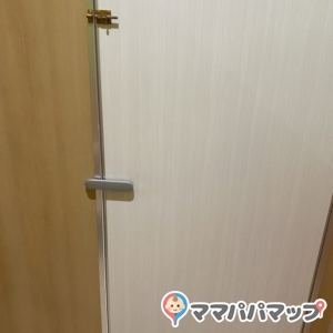 トイレのように鍵が閉めれるタイプで安心です