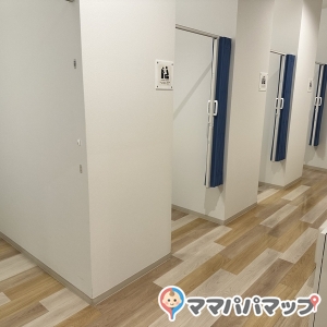 りんくうアウトレット　シーサイド　LONGCHAMP横(1F)の授乳室・おむつ替え台の写真(8枚目)