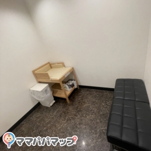 神戸クック・ワールドビュッフェ イオンタウン各務原鵜沼店の授乳室・オムツ替え台情報 画像1