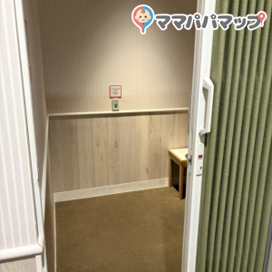イオンモール幕張新都心店 グランドモール(2F)の授乳室・オムツ替え台情報 画像4