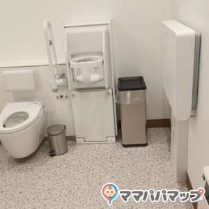 多目的トイレ内部