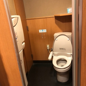 ガスト浦和駅西口店(2F)のオムツ替え台情報 画像1