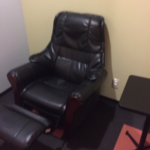 ソファはゆったり座れます