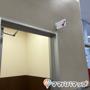 バースデイ観音新町店の授乳室・オムツ替え台情報 画像3