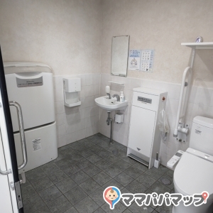 マツモトキヨシ六丁の目店のオムツ替え台情報 画像1