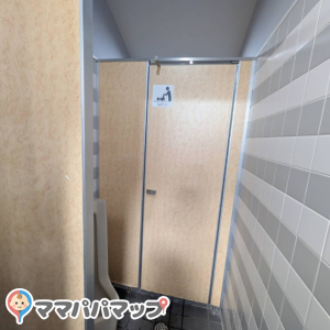 大口通商店街協同組合　事務所(1F)のオムツ替え台情報 画像2