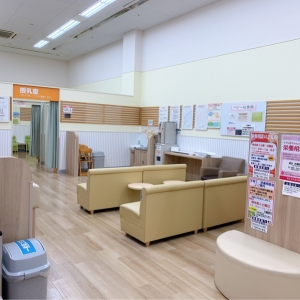 イオンモール東浦(1F キッズパブリック赤ちゃん休憩室)の授乳室・オムツ替え台情報 画像2