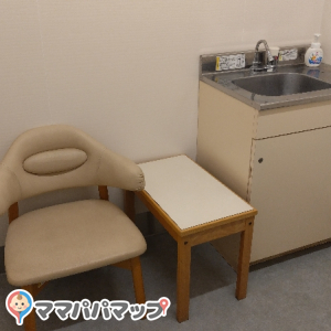 DCM狭山店の授乳室・オムツ替え台情報 画像1