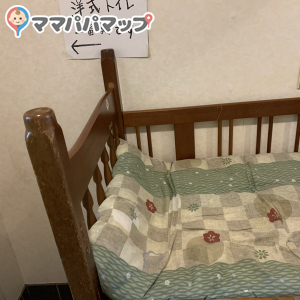 女性トイレ内のおむつ交換スペース