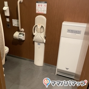 グランデュオ蒲田 西館(7F（レストランフロア）)のオムツ替え台情報 画像4