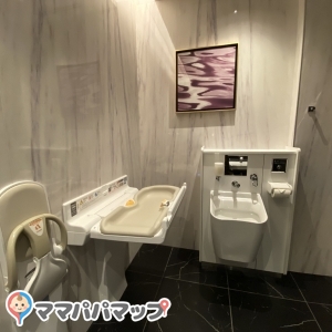 ザ・カハラ・ホテル&リゾート横浜(14F)のオムツ替え台情報 画像2