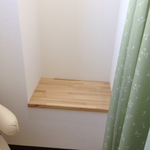 授乳室に棚付き