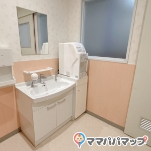 カインズ福岡新宮店(1F)の授乳室・オムツ替え台情報 画像3