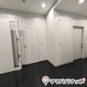 駐車場があるフロアです。エレベーター降りてすぐ。