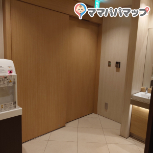 コレド室町テラス(B1)の授乳室・オムツ替え台情報 画像2