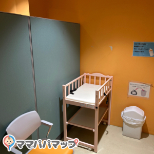 円山動物園 キリン館(2F)の授乳室・オムツ替え台情報 画像3