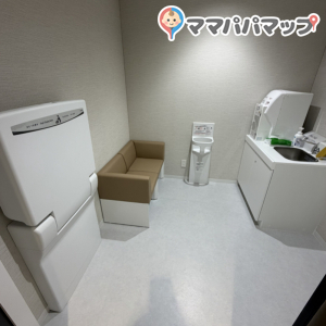 安中市役所(1F)の授乳室・おむつ替え台の写真(4枚目)