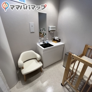 山形ダイハツ販売(株)飯田店の授乳室・オムツ替え台情報 画像1