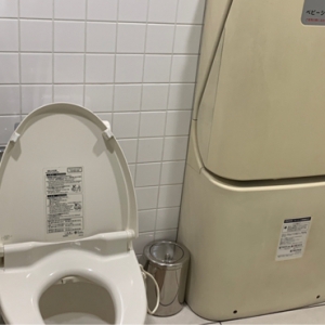 福屋八丁堀(8F ファミリートイレ)の授乳室・おむつ替え台の写真(8枚目)